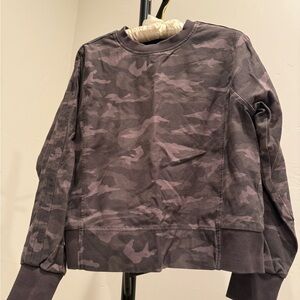 Athleta Farallon Crew Neck Sweatshirt Camo Size S